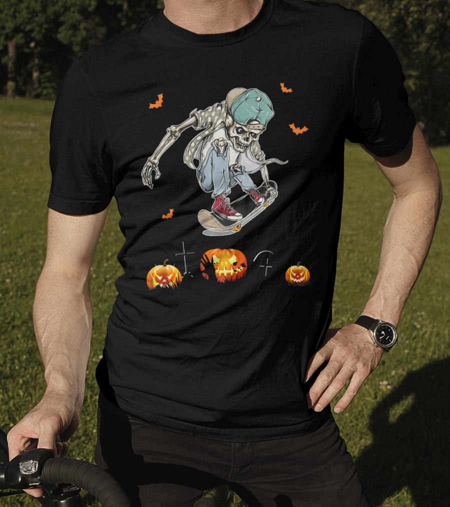 Zombie Skateboarding Teen Halloween Pumpkins And Bats T-Shirt