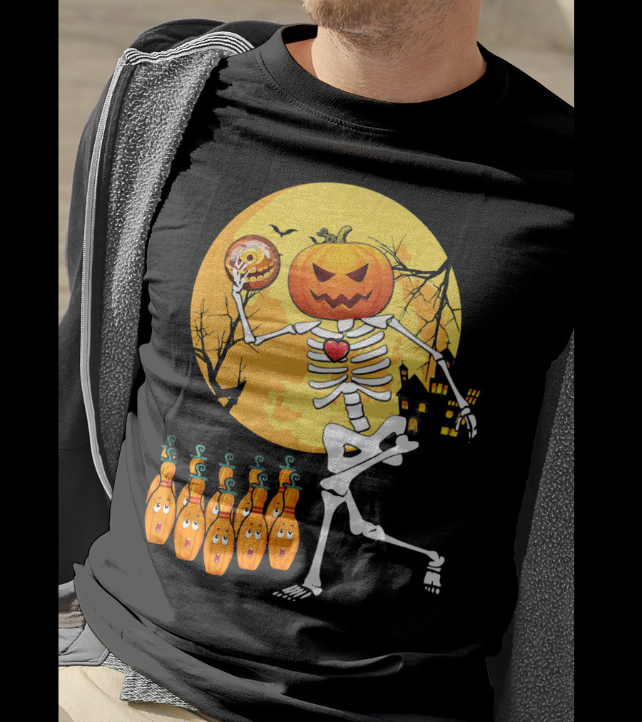 Funny Pumpkin-Headed Bowling Skeleton Halloween Dance T-Shirt