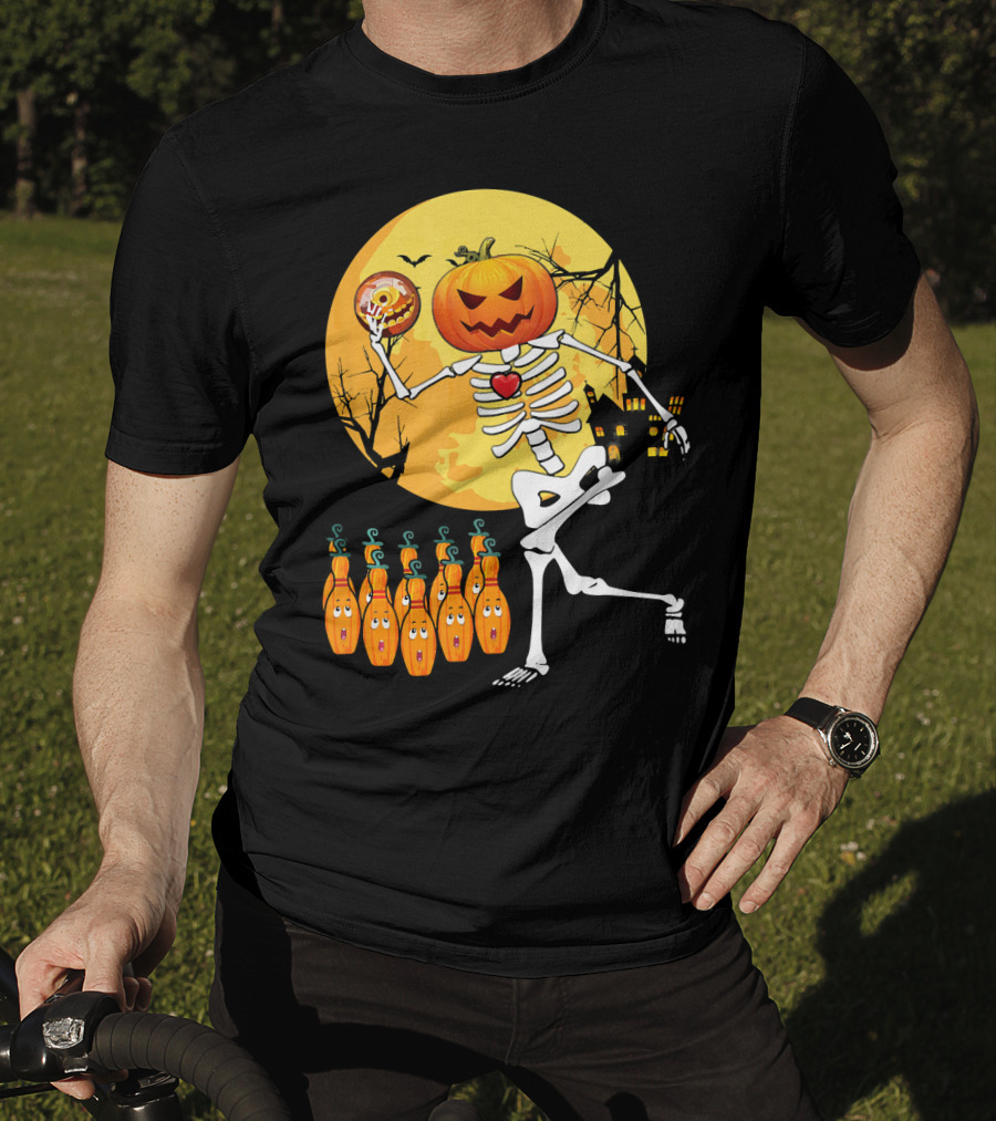 Funny Pumpkin-Headed Bowling Skeleton Halloween Dance T-Shirt