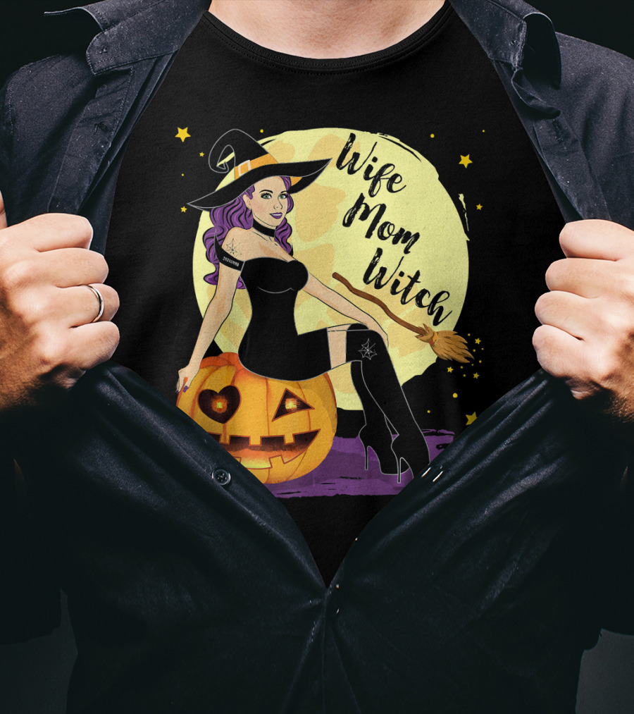Wife Mom Witch Halloween Women Bro Pumpkin Moon Broomstick T-Shirt