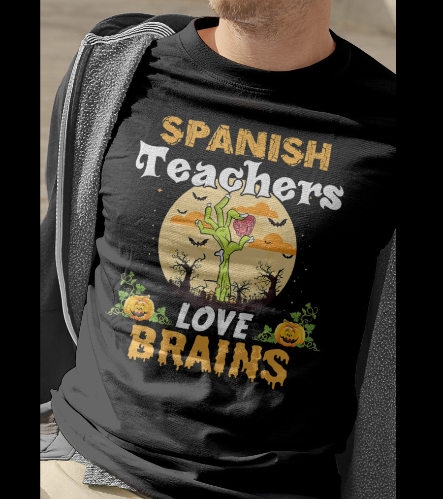Spanish Teachers Love Brains Zombies Halloween Pumpkin Bats T-Shirt