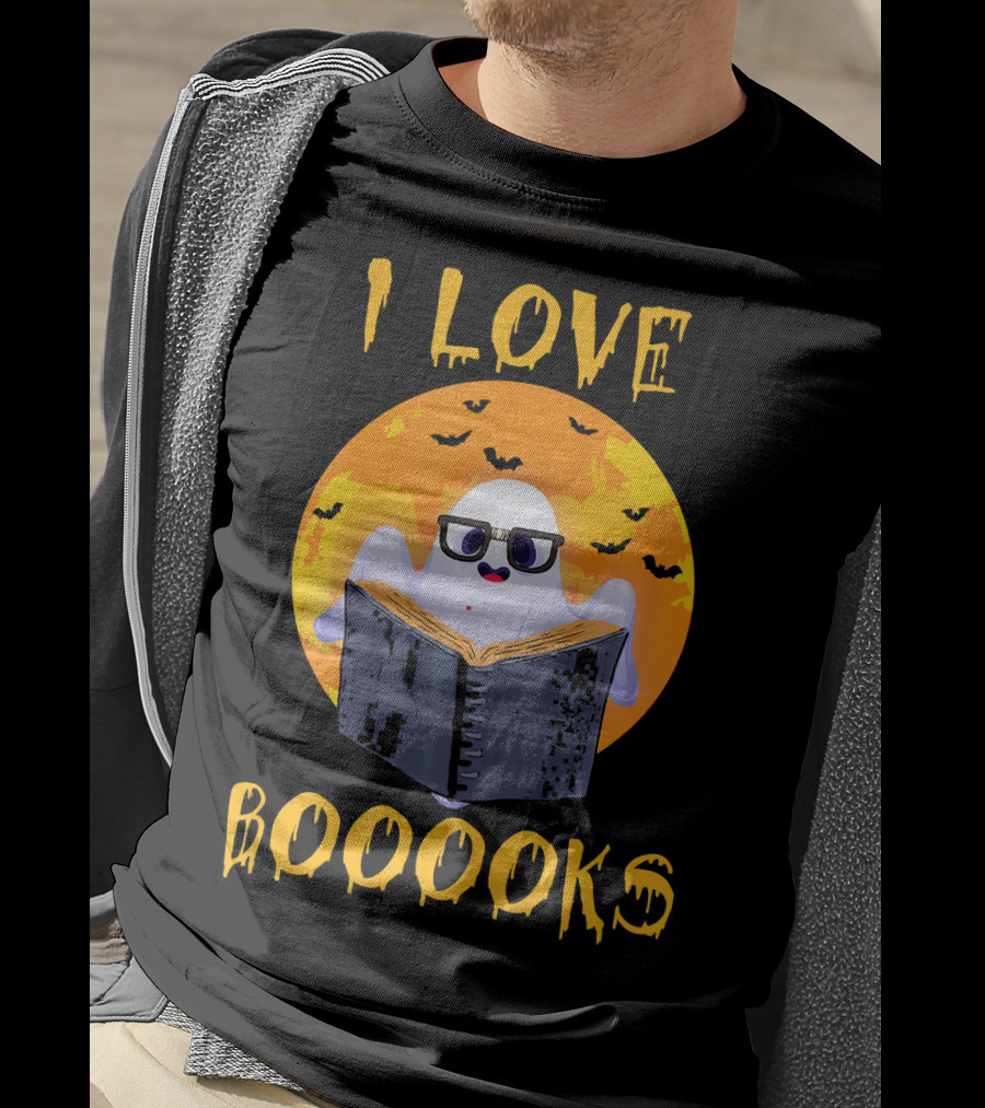 I Love Boooooks Halloween Ghost Reading With Bats T-Shirt