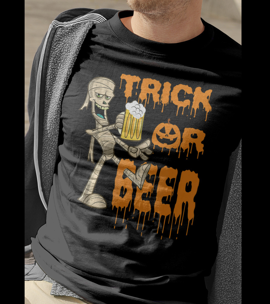 Trick Or Beer Mummy With Pumpkin And Mug T-Shirt
