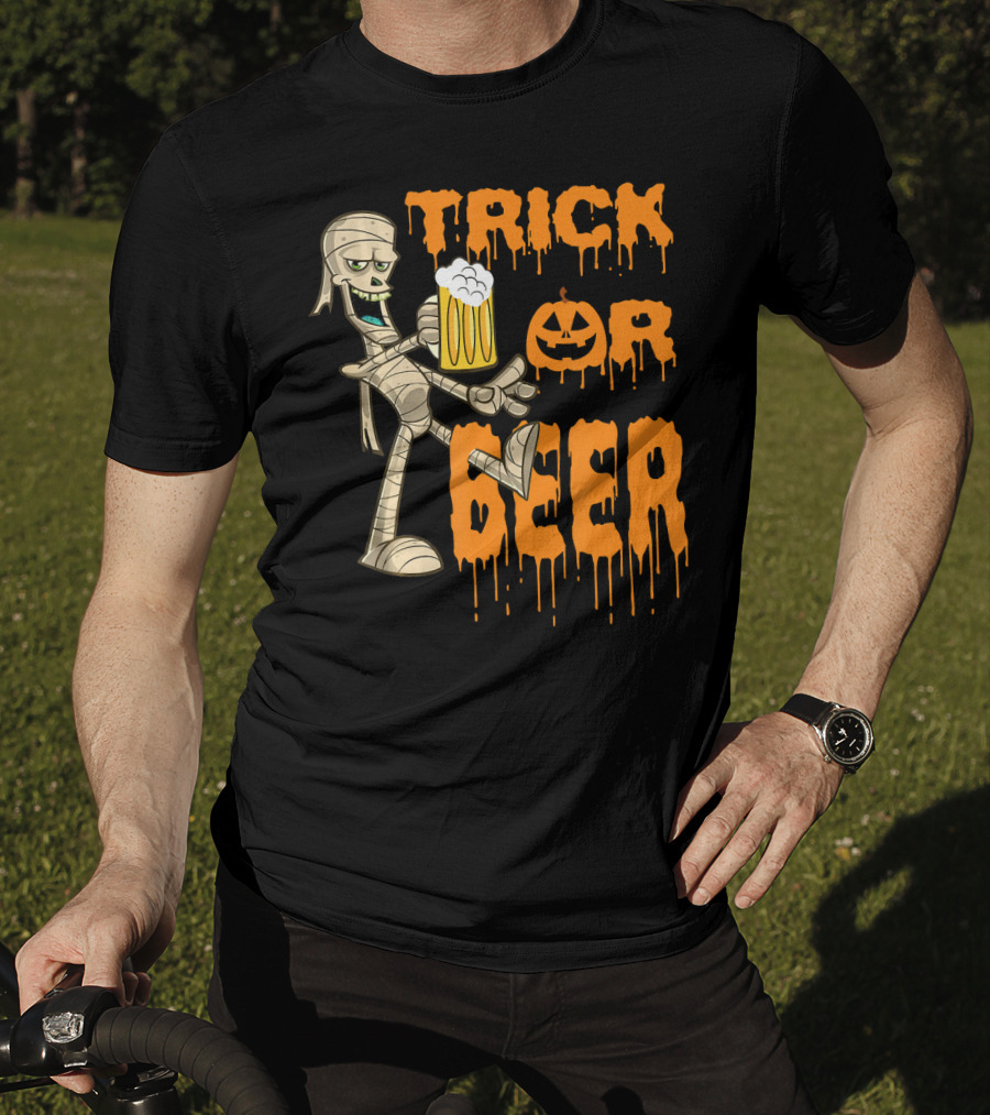 Trick Or Beer Mummy With Pumpkin And Mug T-Shirt
