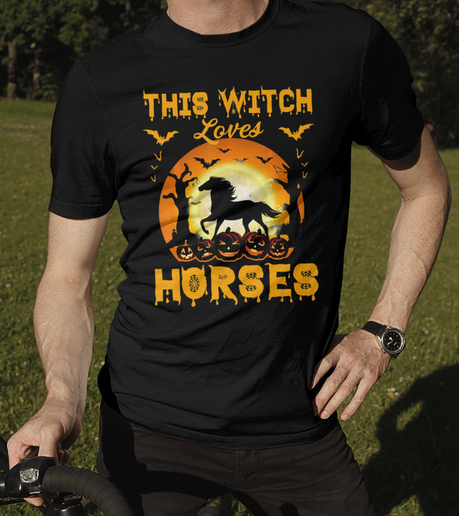 This Witch Loves Horses Halloween Moon And Pumpkins T-Shirt