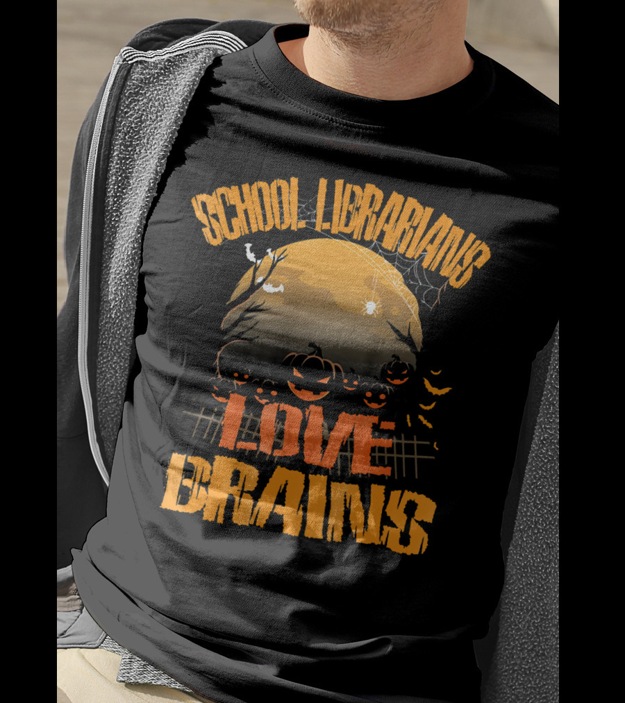 School Librarians Love Brains Halloween Pumpkins Spider Web Moon T-Shirt