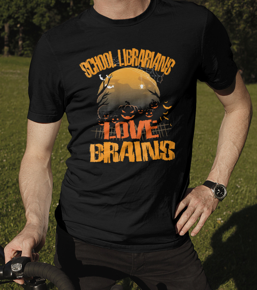 School Librarians Love Brains Halloween Pumpkins Spider Web Moon T-Shirt
