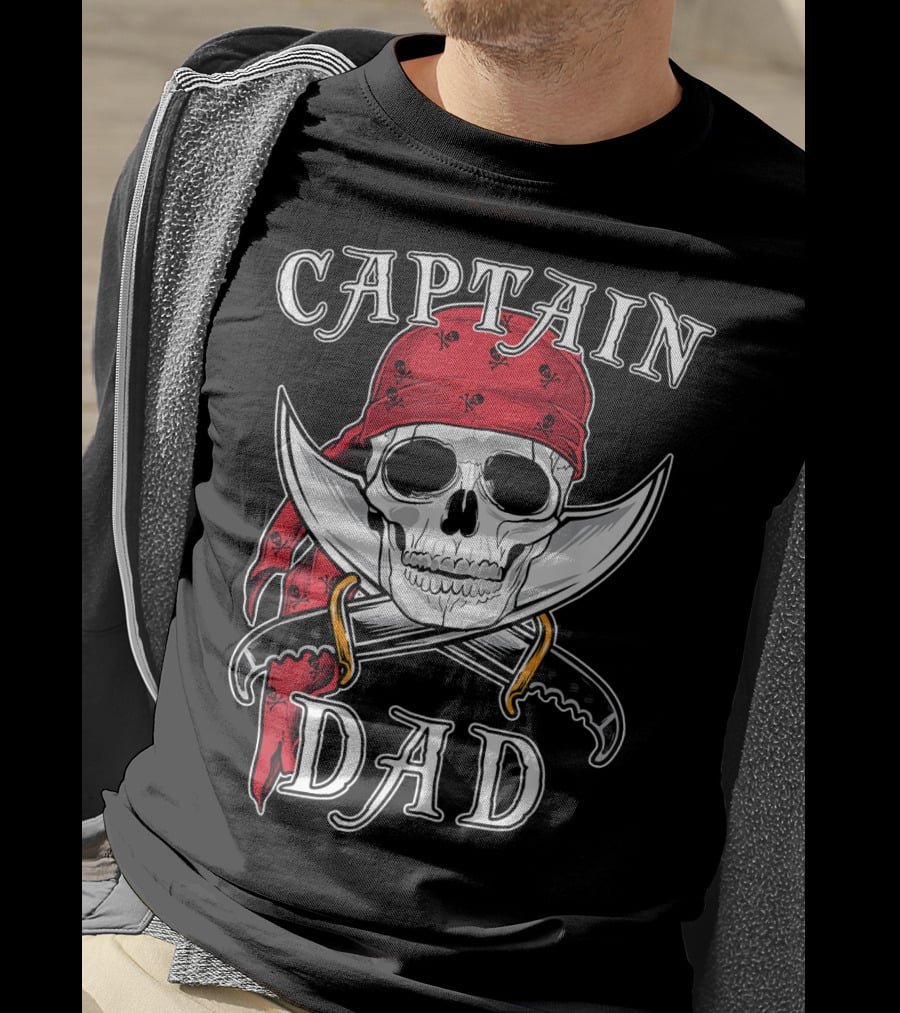 Captain Dad Funny Halloween Pirate Skull Bandana Swords T-Shirt