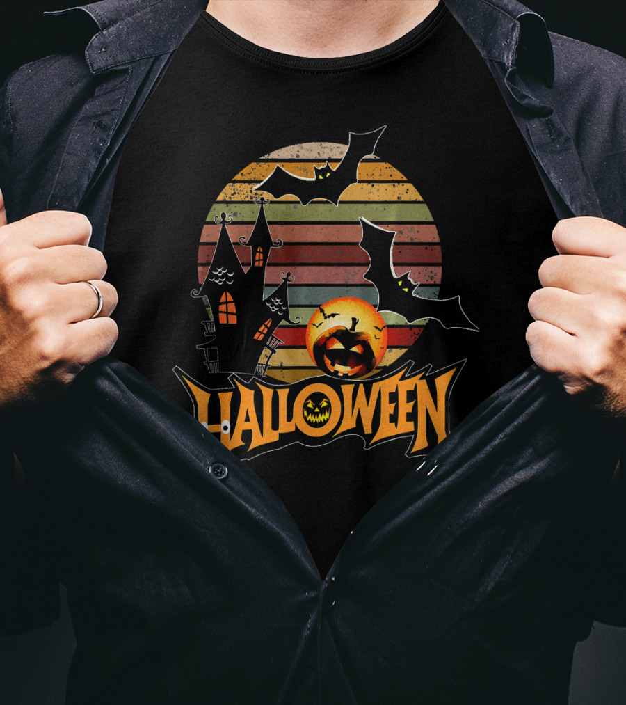 Halloween Retro Scary Trick Or Treat Haunted House Bats Pumpkin T-Shirt