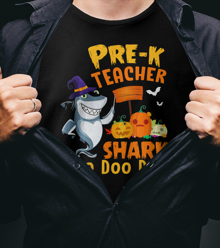 Pre-K Teacher Shark Doo Doo Doo Halloween Witch Pumpkins Bats T-Shirt