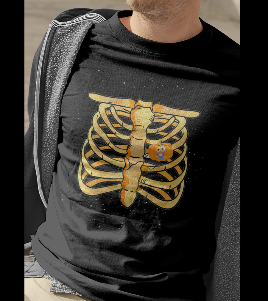 Pregnant Skeleton Announcement Pumpkin Baby Bump Ribcage Halloween T-Shirt