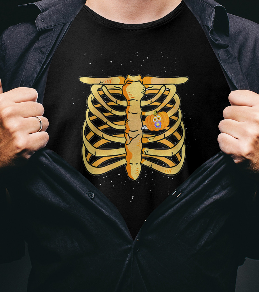 Pregnant Skeleton Announcement Pumpkin Baby Bump Ribcage Halloween T-Shirt