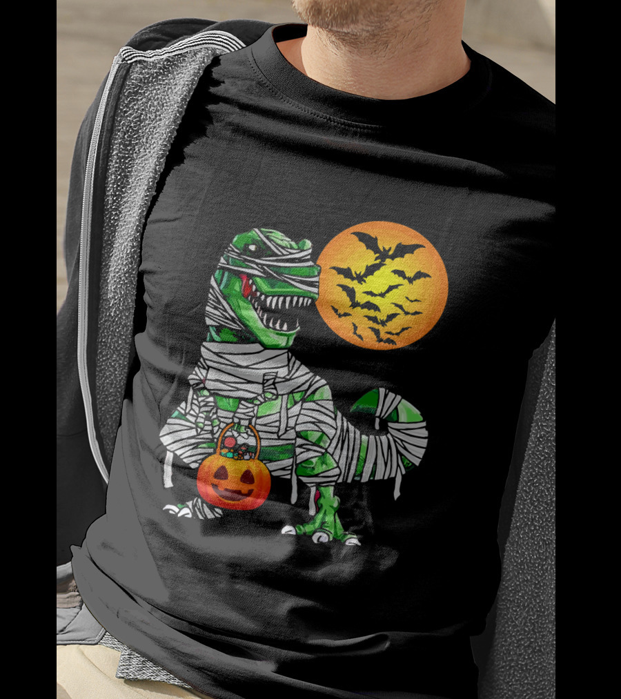 Tyrannosaurus Rex Dinosaur Mummy With Pumpkin And Bats Halloween Boy T-Shirt