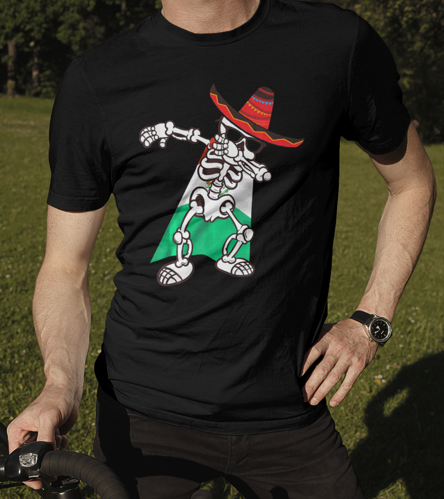 Cinco De Mayo Skeleton Dabbing With Sombrero And Mexican Flag Cape T-Shirt