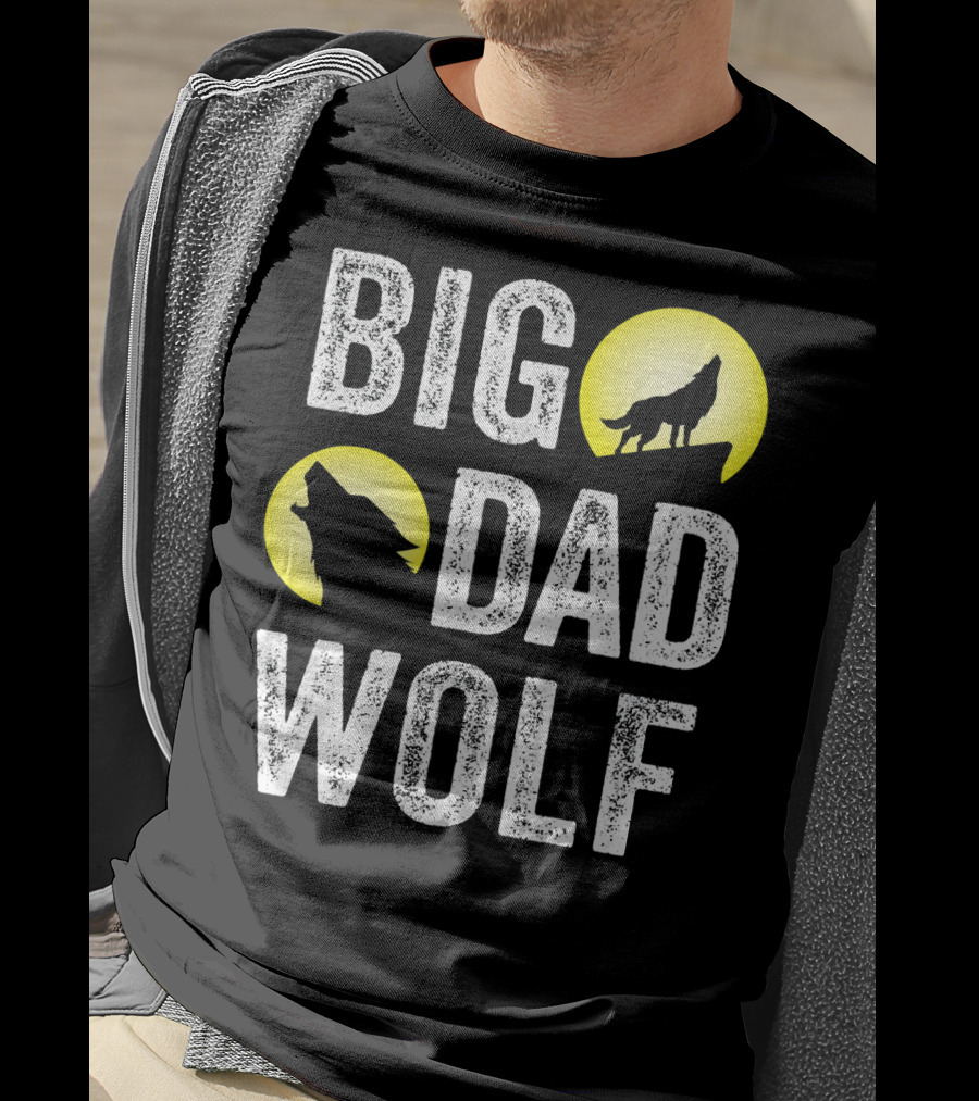 Big Dad Wolf Howling T-Shirt