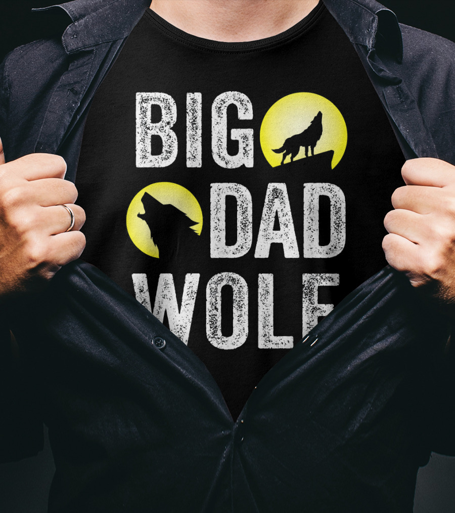 Big Dad Wolf Howling T-Shirt