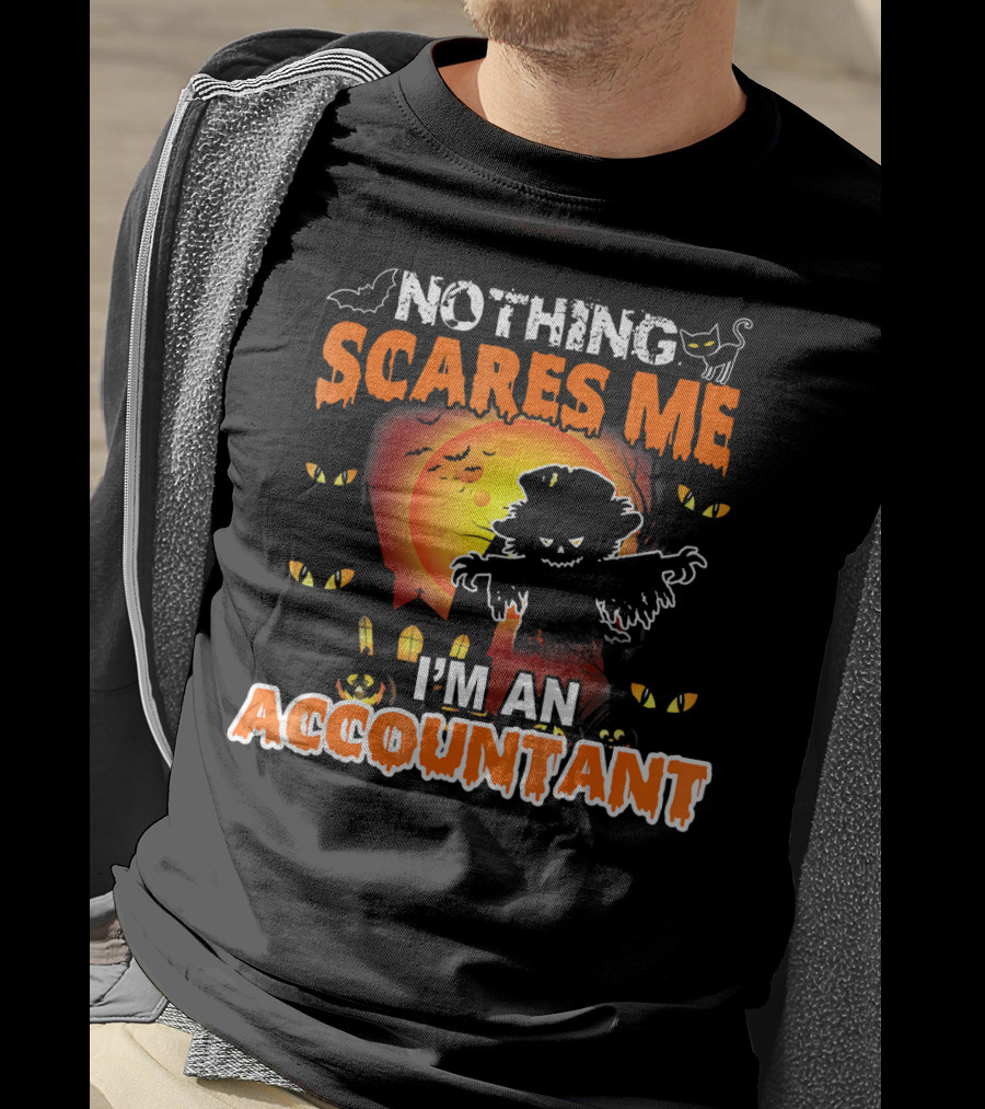 Nothing Scares Me I'm An Accountant Halloween Scarecrow And Cats T-Shirt