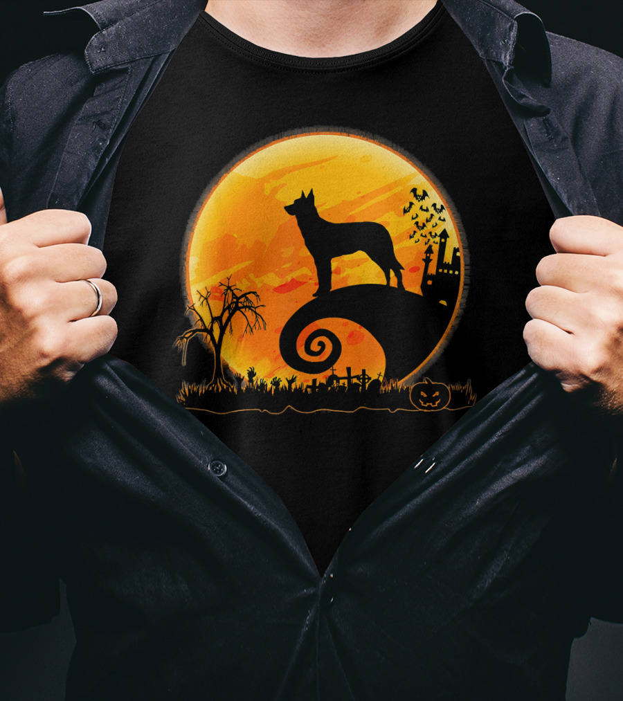 Beauceron Dog Halloween Moon Spooky Night Scene T-Shirt