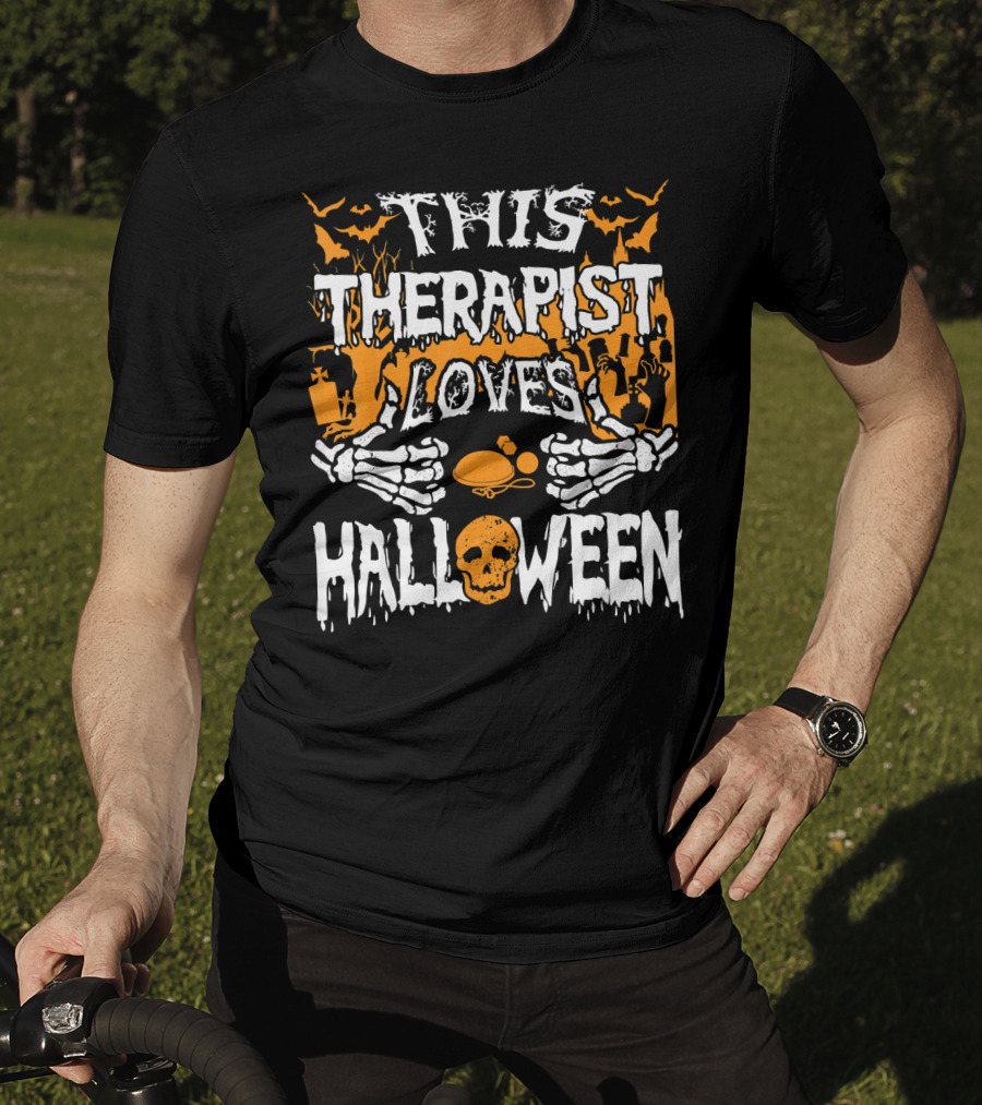 This Therapist Loves Halloween Skeletons Pumpkins Bats Skulls T-Shirt