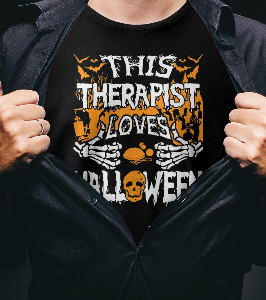 This Therapist Loves Halloween Skeletons Pumpkins Bats Skulls T-Shirt