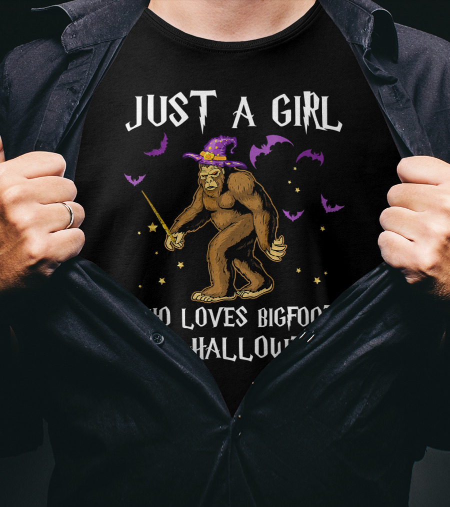 Just A Girl Who Loves Bigfoot And Halloween T-Shirt