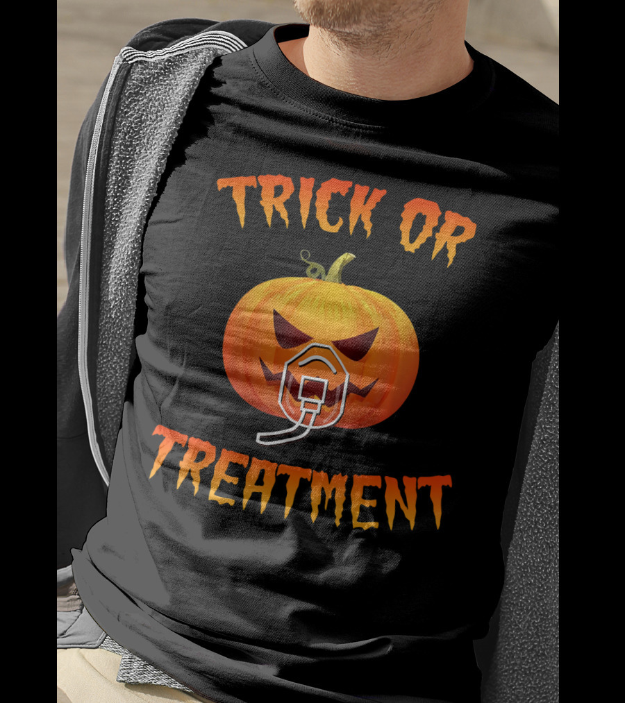 Trick Or Treatment Halloween Respiratory Therapist Pumpkin T-Shirt