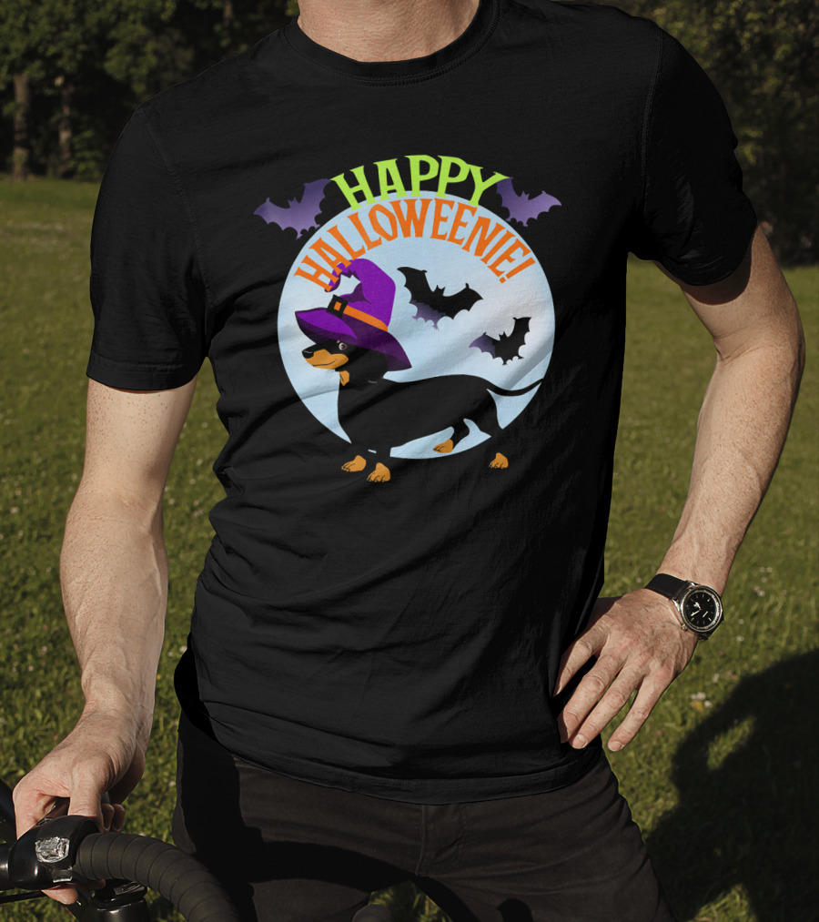 Happy Halloweenie Dachshund Wiener Dog Witch Hat Bats T-Shirt