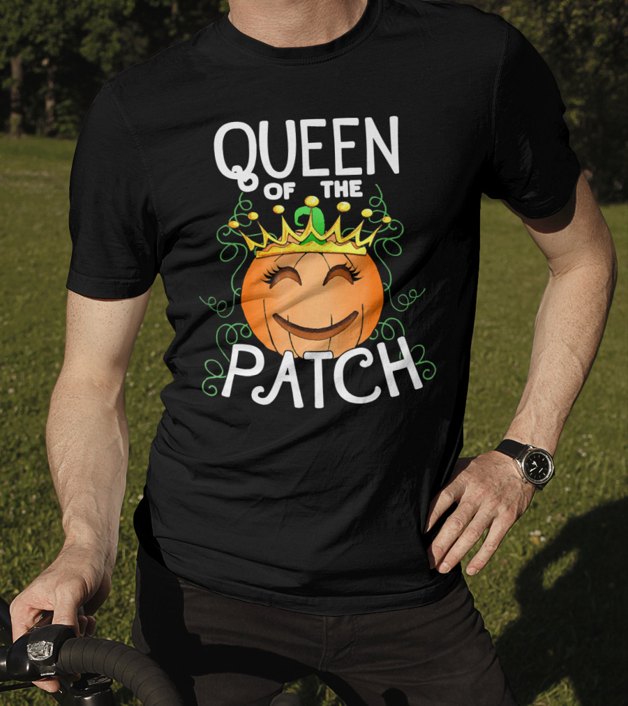 Queen Of The Patch Halloween Pumpkin T-Shirt