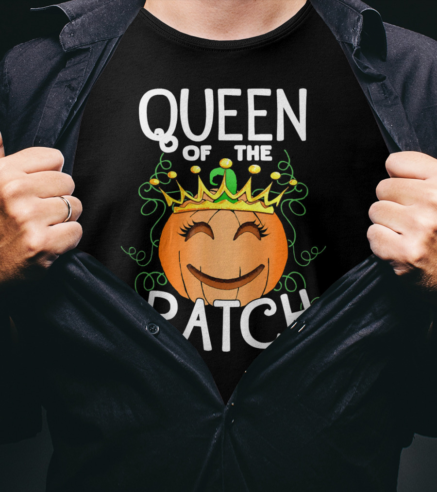 Queen Of The Patch Halloween Pumpkin T-Shirt