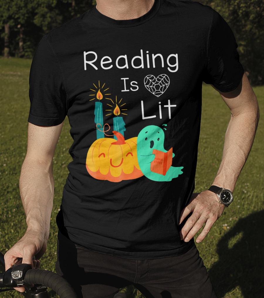 Reading Is Lit Teacher Librarian Halloween Costume Pumpkin Ghost Candles T-Shirt
