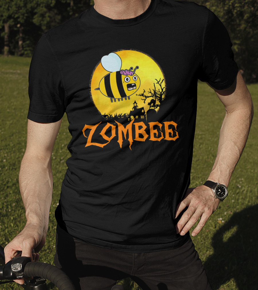 Zombee Funny Zombie Bee Halloween Spooky Moon Scene T-Shirt