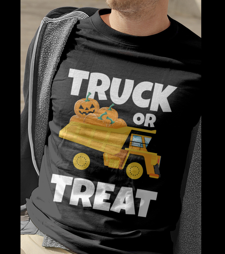 Kids Halloween Toddlers Boys Truck Or Treat Pumpkins T-Shirt