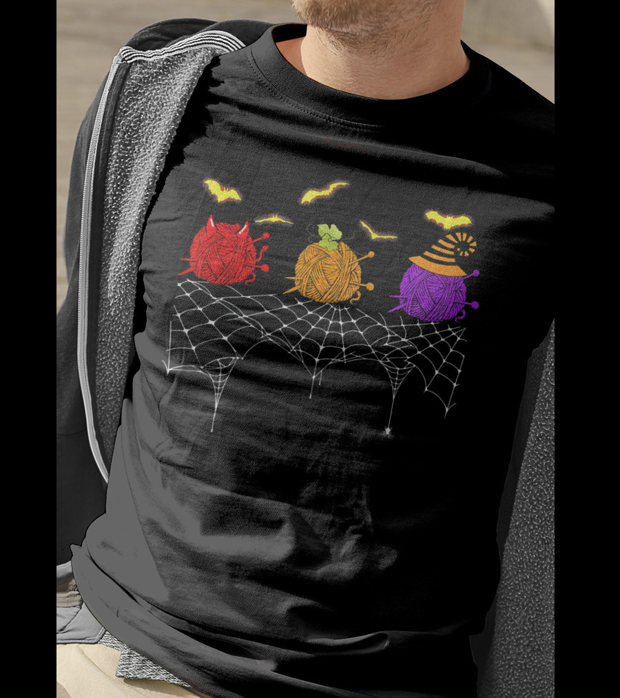 Halloween Knitting Yarn Lovers With Spiderweb And Bats T-Shirt