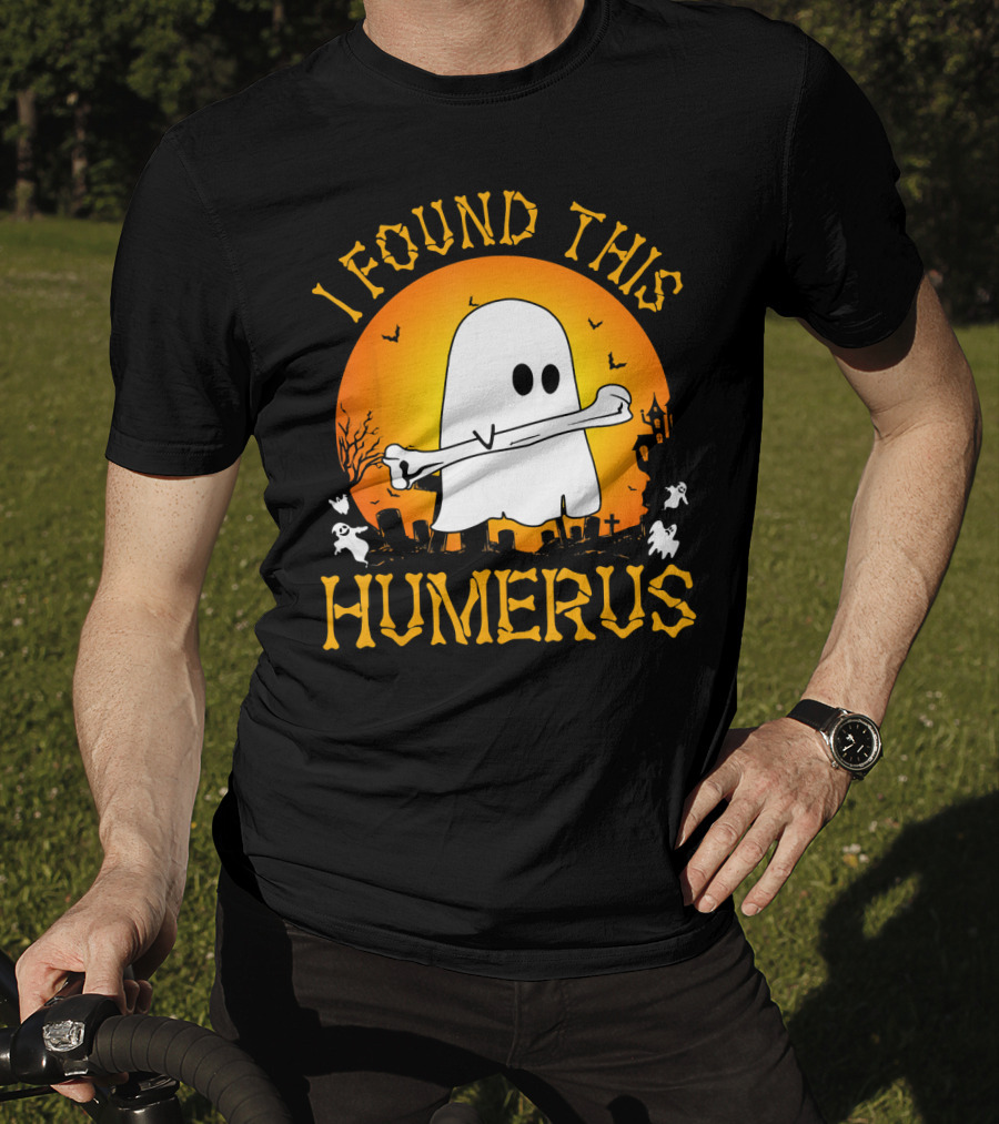 I Found This Humerus Halloween Ghost With Bone Spooky Graveyard Scene T-Shirt