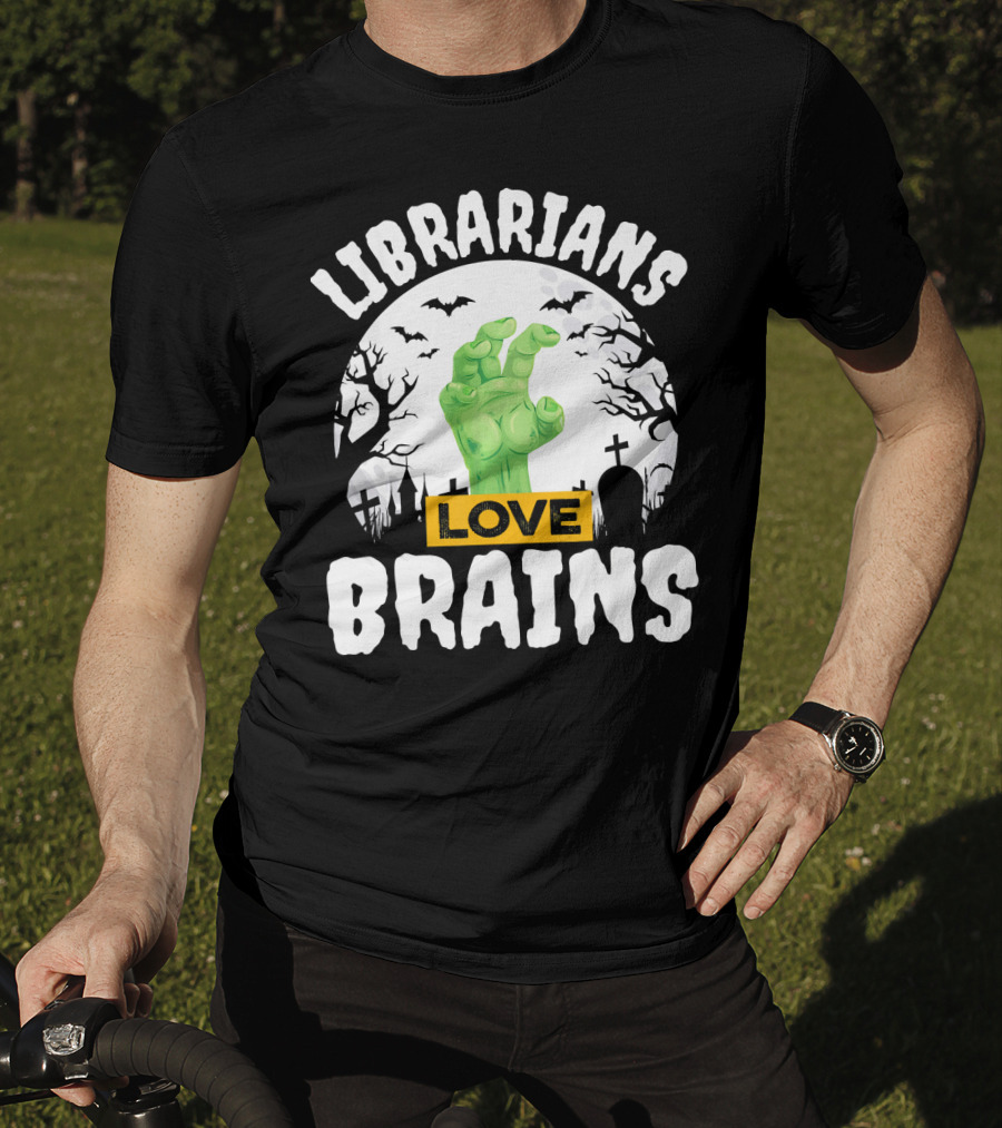 Librarians Love Brains Halloween Zombie Graveyard Scene T-Shirt