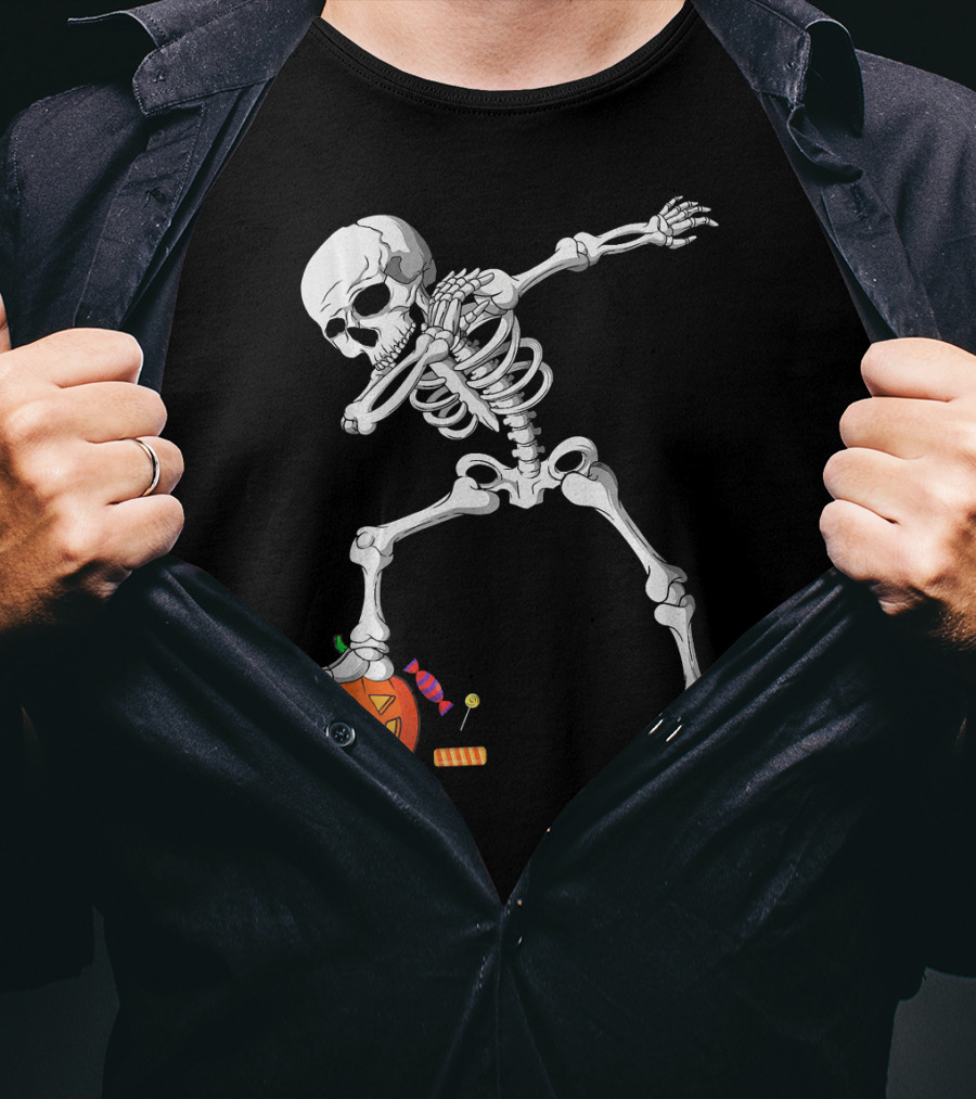 Halloween Skeleton Dabbing On Pumpkin With Candy T-Shirt