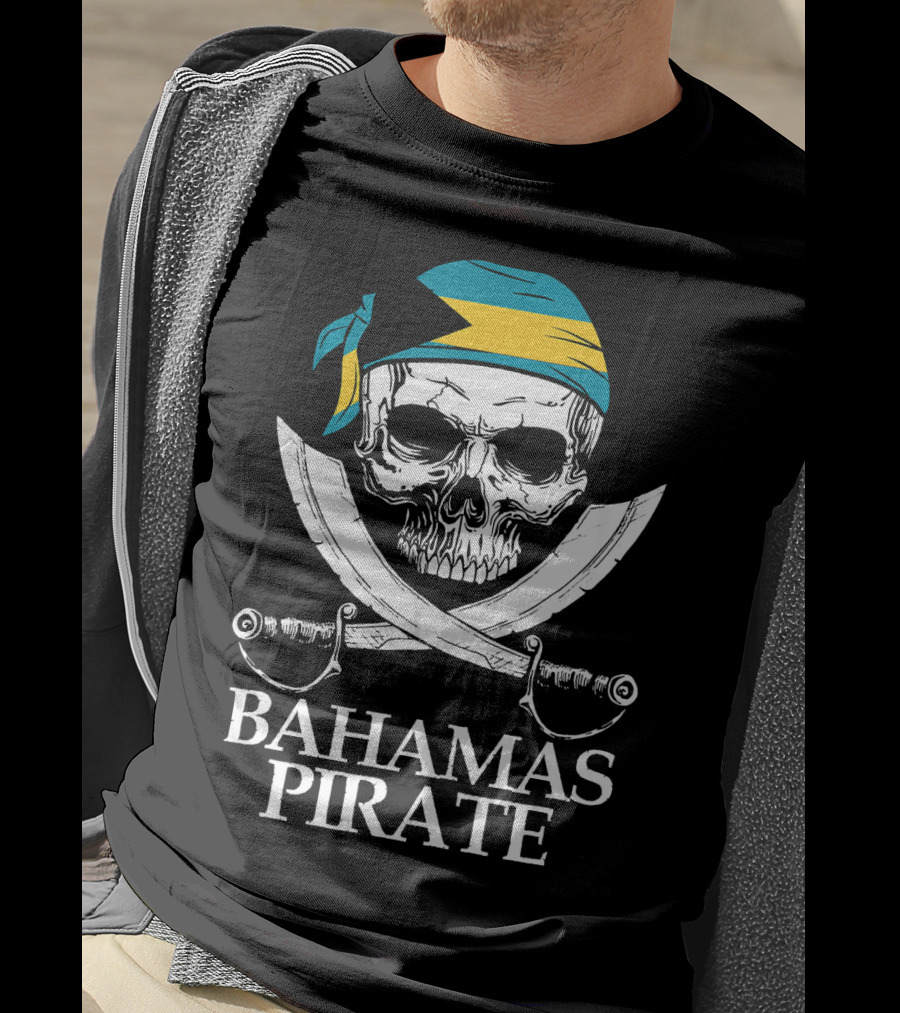 Bahamas Pirate Skull Crossed Cutlasses Jolly Roger Flag Bandana T-Shirt