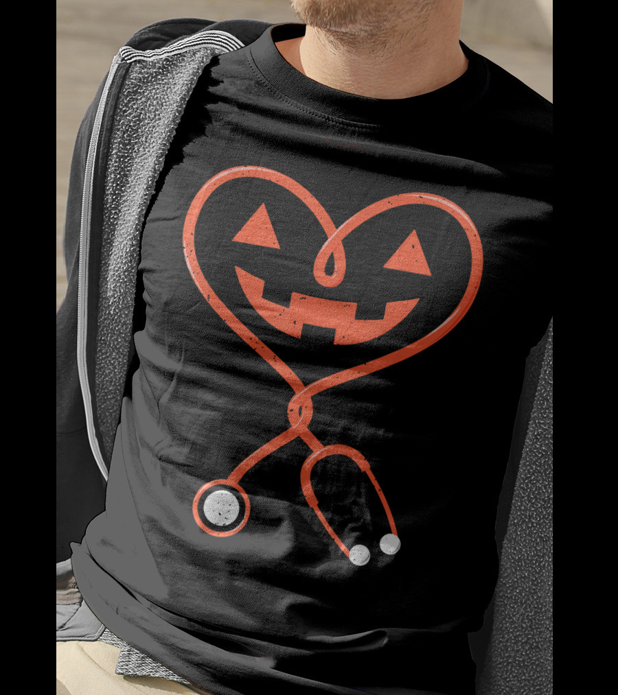 Nurse Halloween Stethoscope Heart Pumpkin Face T-Shirt