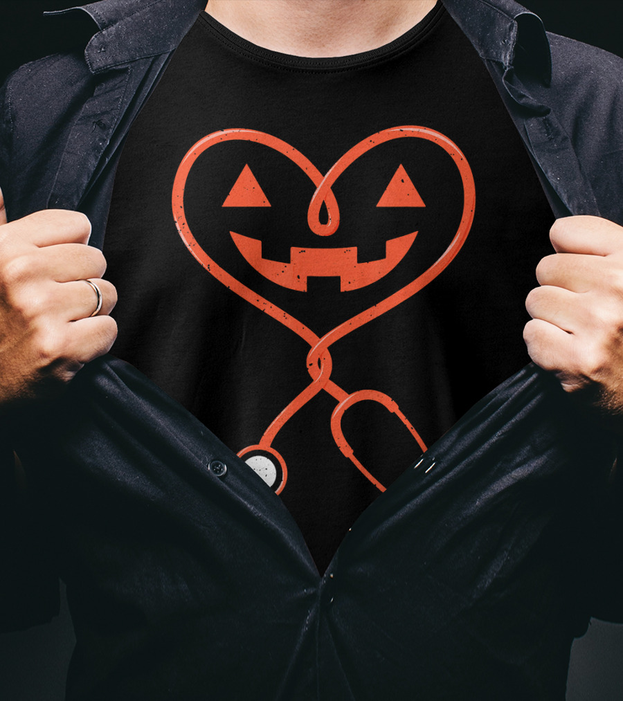 Nurse Halloween Stethoscope Heart Pumpkin Face T-Shirt