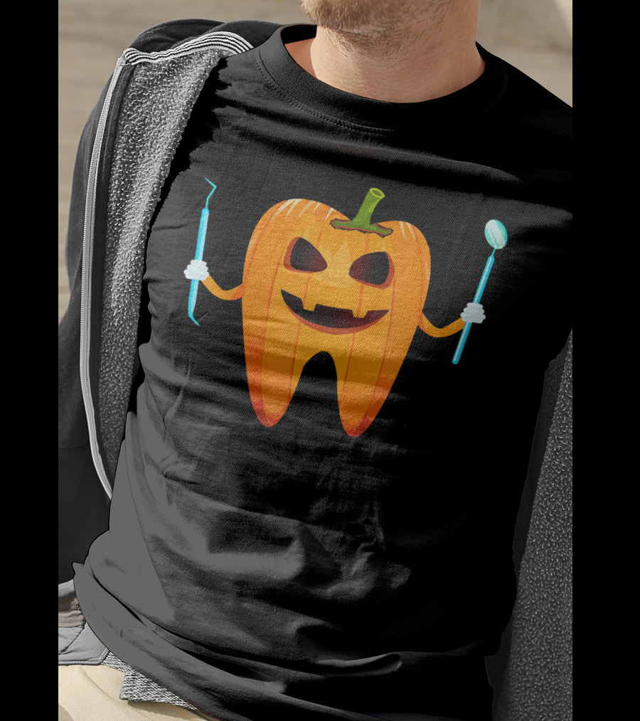 Halloween Tooth Pumpkin Holding Dental Tools T-Shirt