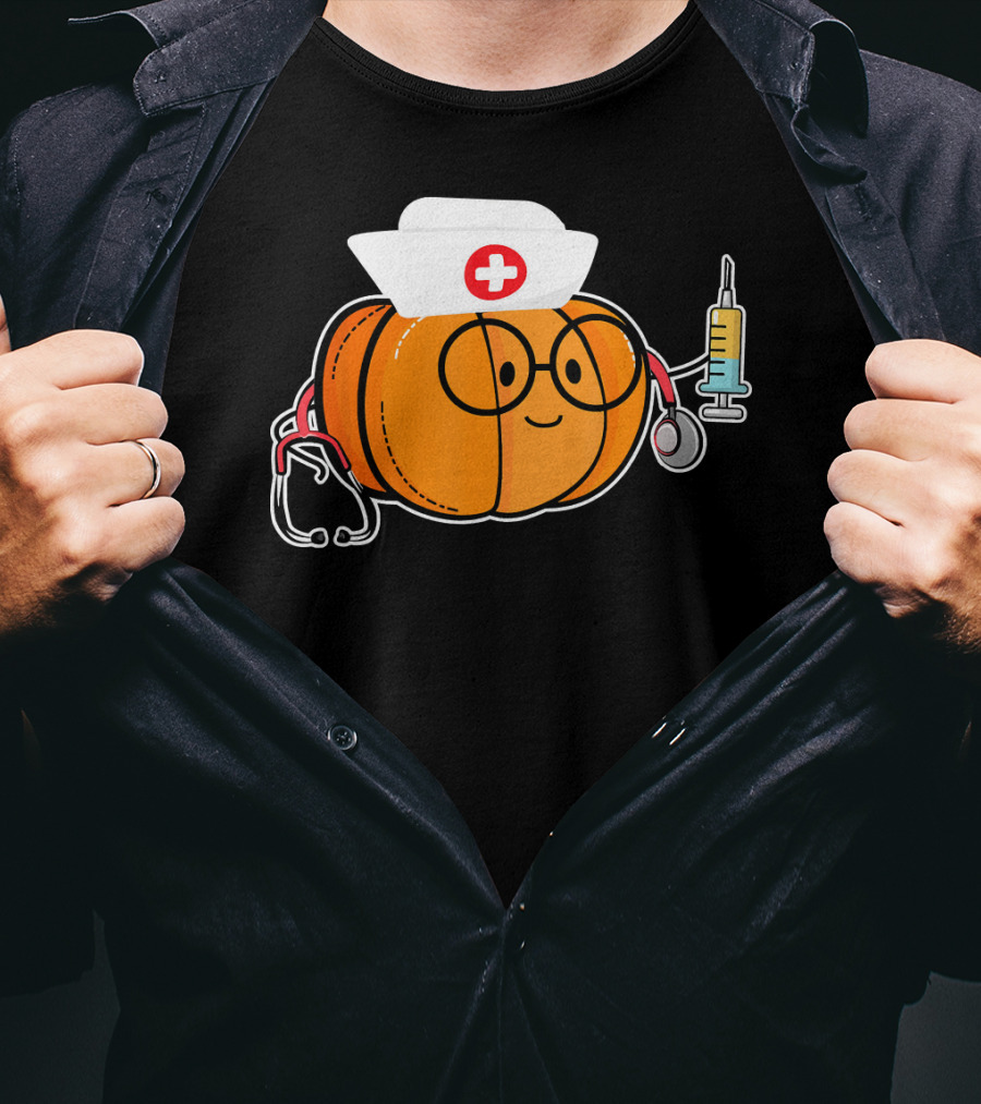 Nurse Halloween Pumpkin With Stethoscope And Syringe Smiling Face T-Shirt