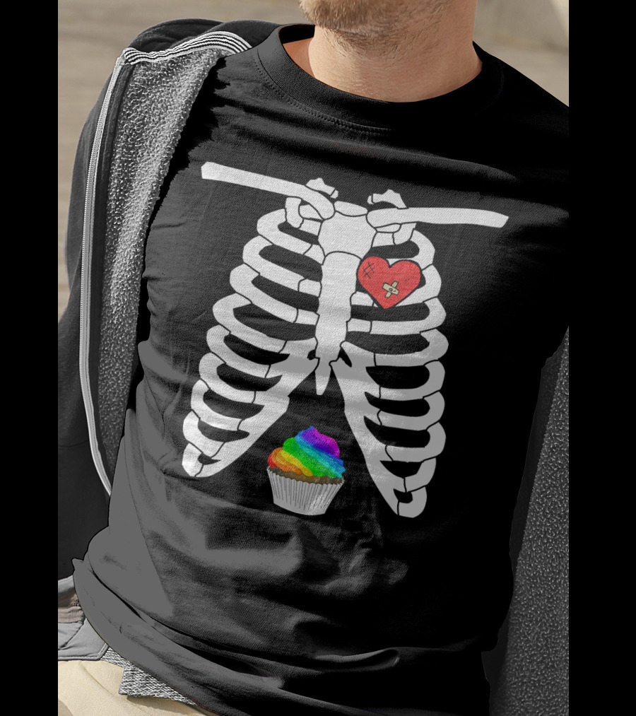 Halloween Skeleton X Ray Rainbow Cupcake Heart T-Shirt