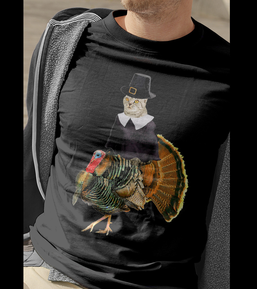 Cat In Pilgrim Outfit On Thanksgiving Turkey T-Shirt