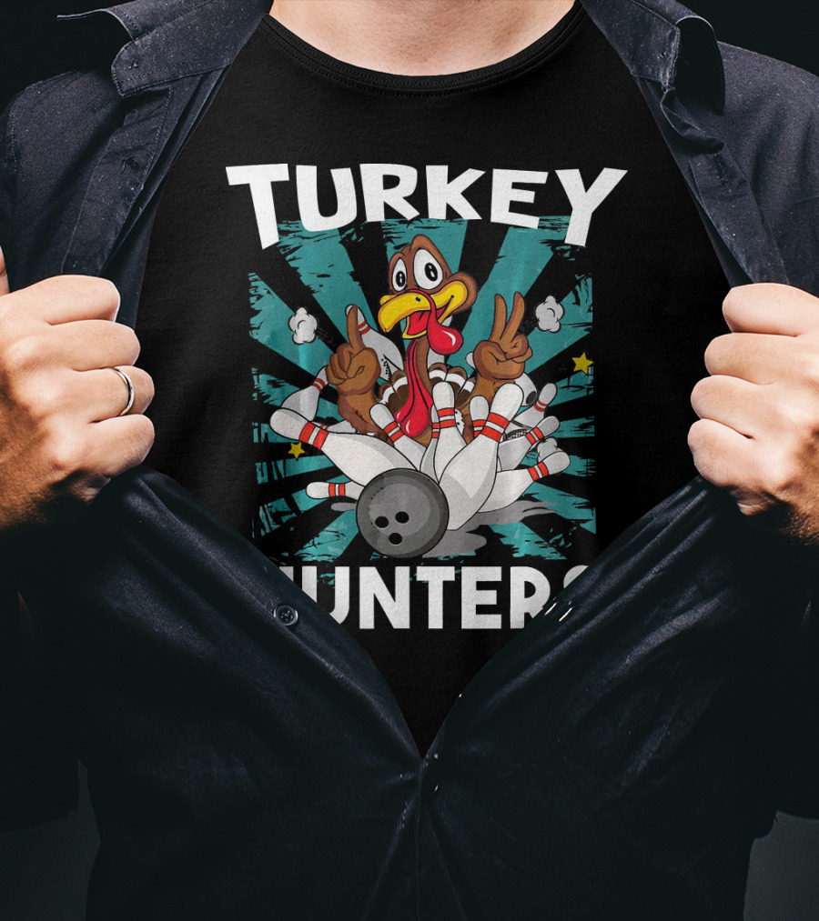 Turkey Hunters Funny Thanksgiving Bowling T-Shirt