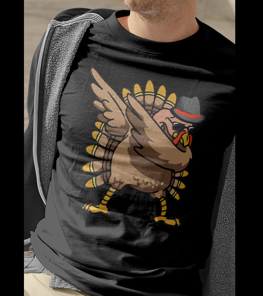 Dabbing Turkey With Hat Funny Thanksgiving Day T-Shirt