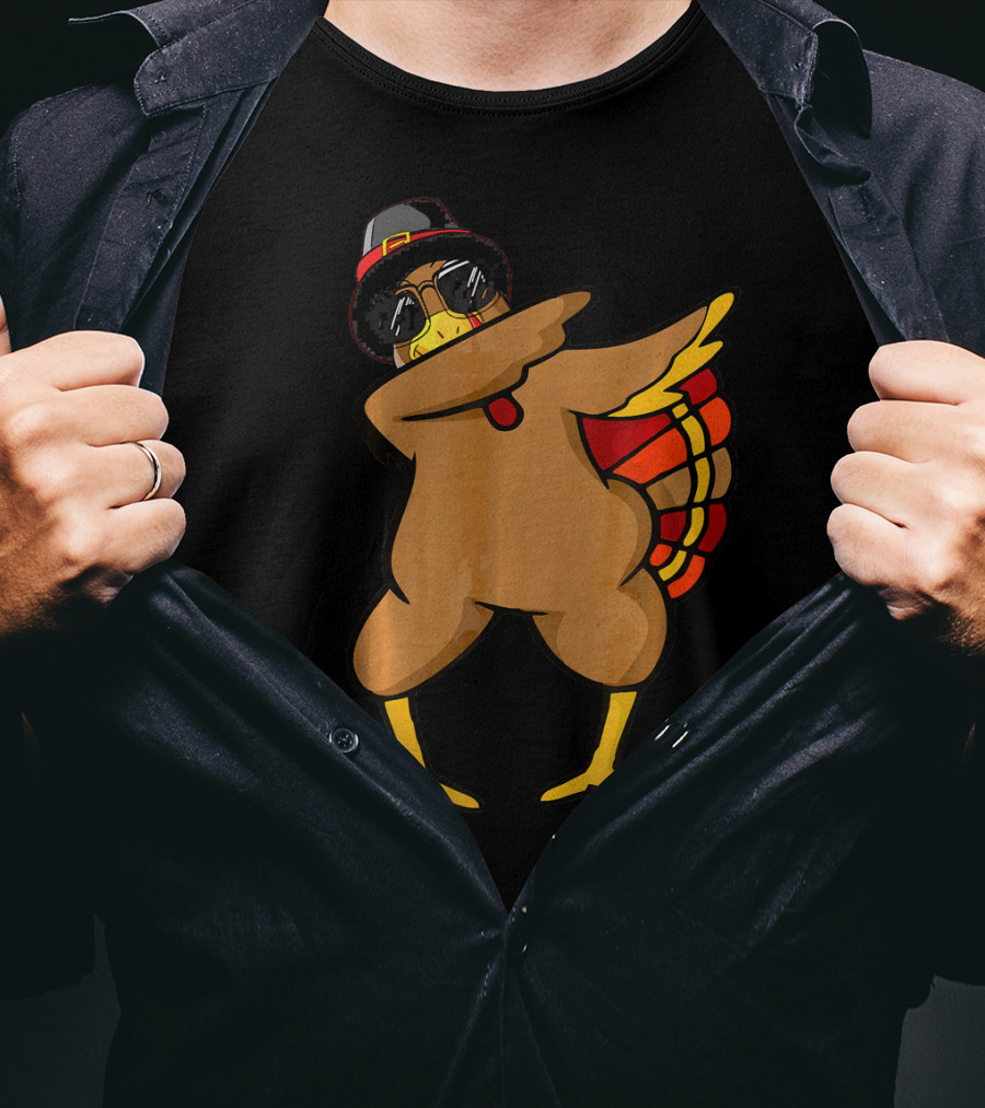 Funny Dabbing Turkey With Sunglasses And Hat T-Shirt