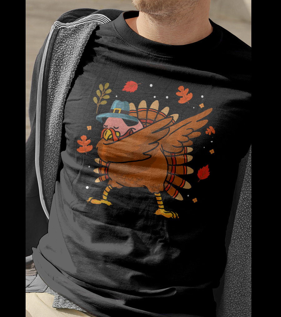 Thanksgiving Turkey Dabbing With Pilgrim Hat And Autumn Leaves T-Shirt