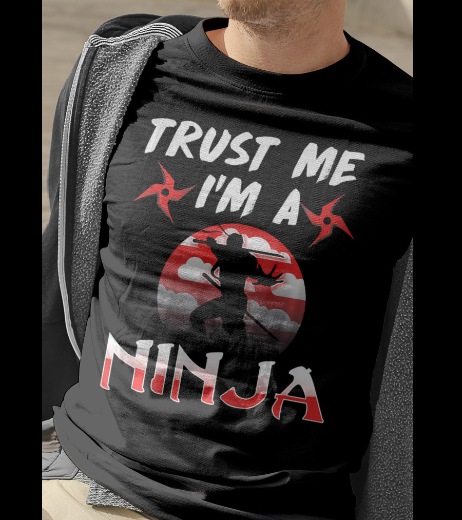Trust Me I'm A Ninja Shuriken Shadow Silhouette With Red Circle Background T-Shirt