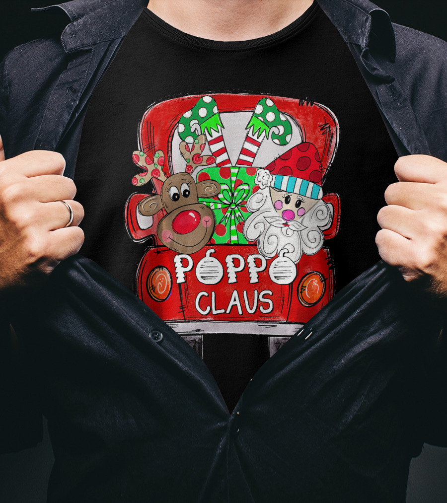 Red Truck With Poppo Claus, Reindeer, And Christmas Gifts T-Shirt