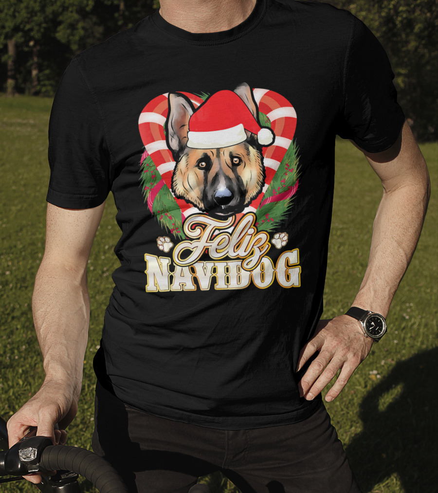 Feliz Navidog German Shepherd Santa Hat Christmas Wreath T-Shirt